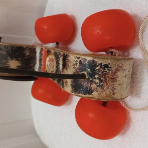 Fisher Price Vintage 1968 Little SnoopyDog Pull Toy W/Shoe wood#693 - Picture 2 of 7